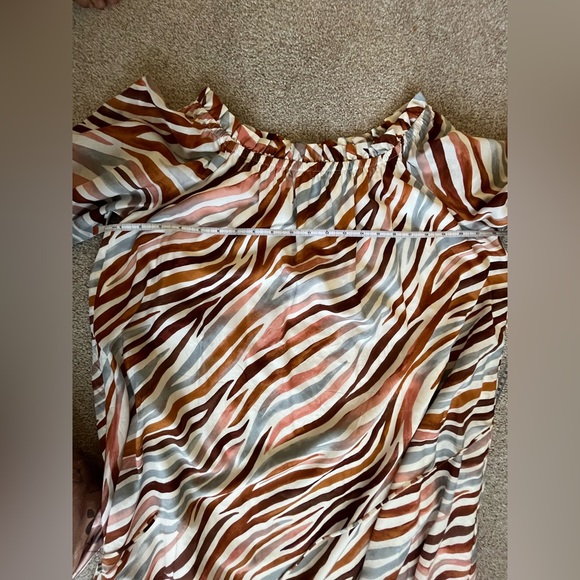Formal flattering maxi dress. Colorful maxi dress, hand puff style dress - Picture 2 of 10